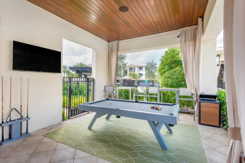 BellatPlantation Outdoor Pool Table